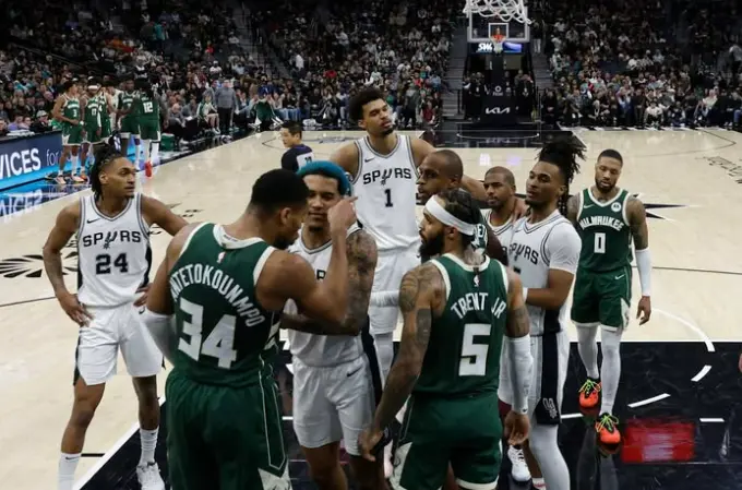 NBA交易市場 | 密爾瓦基公鹿：一切取決於Giannis的未來